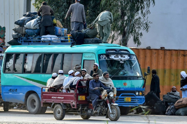 Islamic worshippers leave on March 13, 2020 after attending the three-day Tablighi Jamaat on the outskirts of Lahore, Pakistan -- organizers said more than 100,000 people attended the event, undeterred by government requests for it to be cancelled