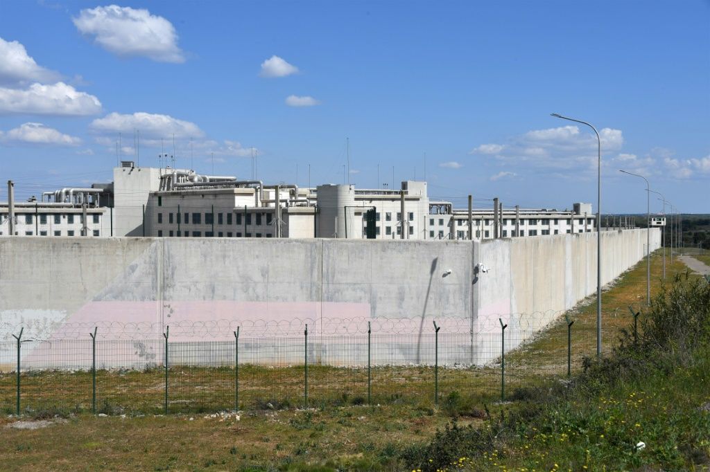 Inmates At Kansas Prison Take Over Cell Block, Destroy Property In ...