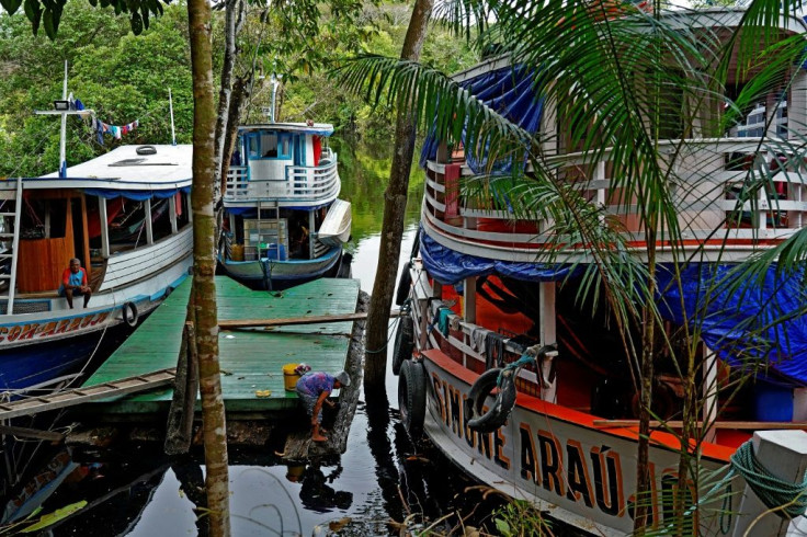 The transport restrictions in Brazil's Amazonas state affect hundreds of families, indigenous or not, that live from fishing and gathering along the Amazon and its tributaries