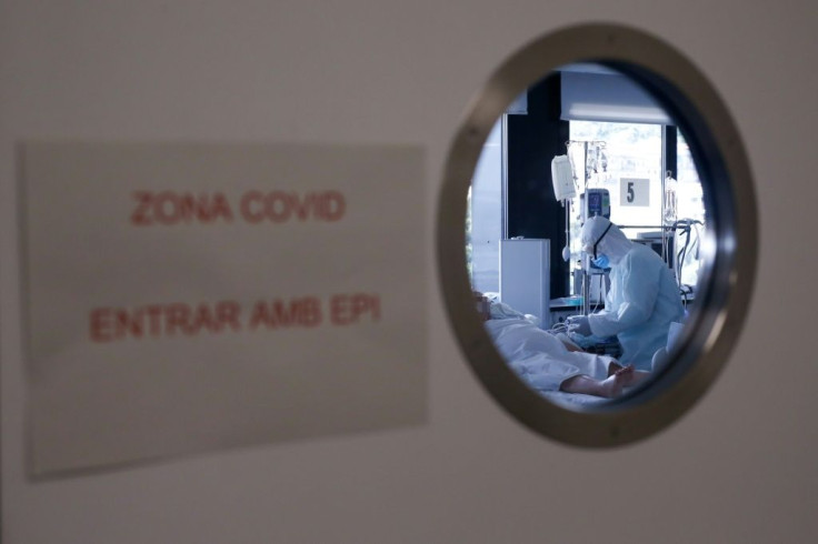 The intensive care unit's 56 beds are not enough to cope with the flow of patient arrivals