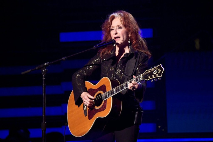 Bonnie Raitt performed a tribute to John Prine at the 62nd annual Grammy awards, where he received a lifetime achievement award