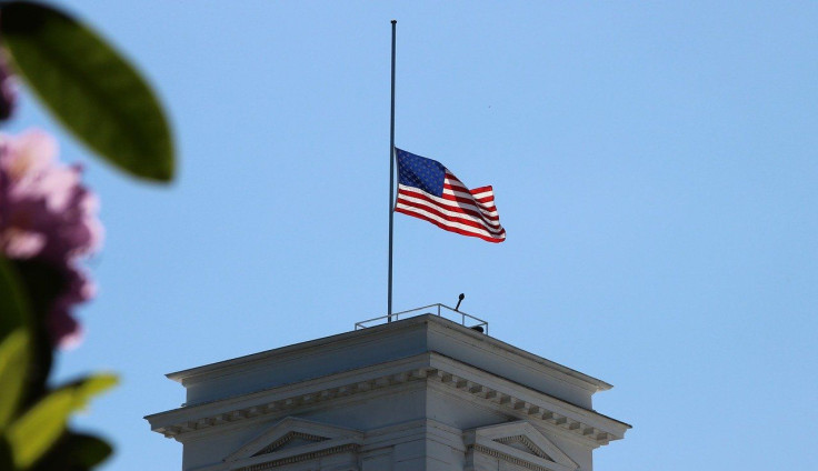 half-mast-3418870_1280