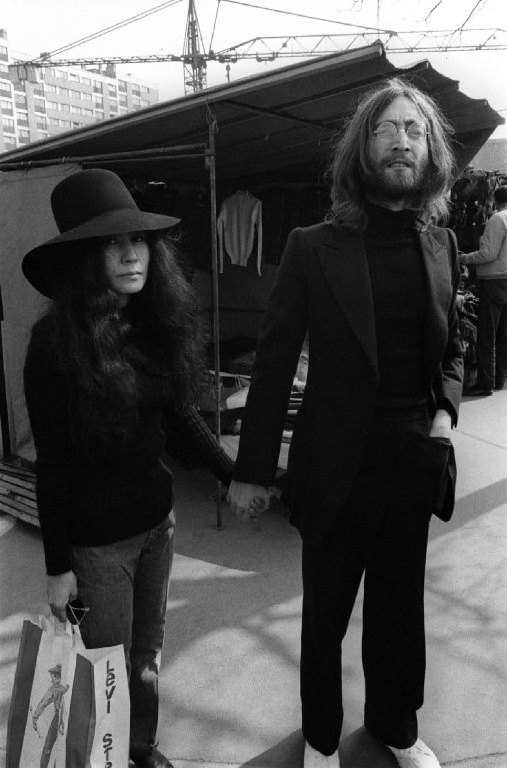 Filer from 1969 with John Lennon and Yoko Ono on a visit to Paris Flea Market