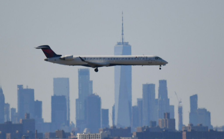 US airlines will see the federal government become a minority shareholder under terms of an agreement with the Treasury, a source close to the negotiations said