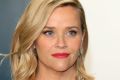 The hunt for images of US actress Reese Witherspoon continues to draw Los Angeles paparazzi out onto the streets