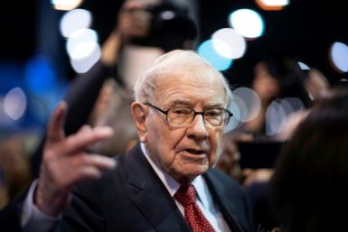 Warren Buffett, CEO of Berkshire Hathaway, arrives at the May 2019 shareholder meeting in Omaha, Nebraska