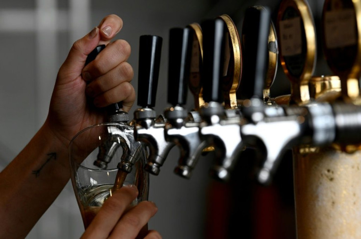 Bars and restaurants in New South Wales can accommodate up to 10 customers at a time