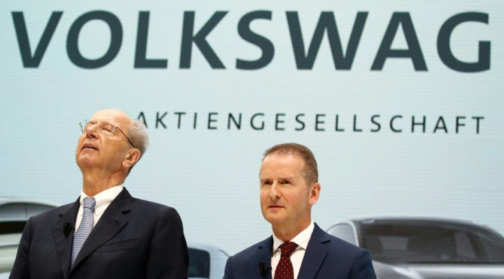 Volkswagen CEO Herbert Diess (R) and VW supervisory board chairman Hans Dieter Poetsch are off the hook after VW paid nine million euros to settle charges of market manipulation