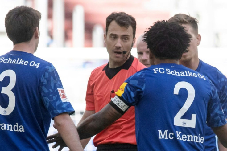 Protest: Schalke's US midfielder Weston McKennie wears an armband reading "Justice for George"