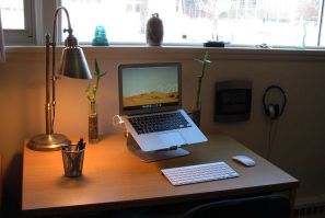 laptop stand desk
