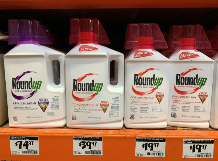 A US judge ruled that placing a cancer warning on Roundup is not "purely factuel and uncontroversial"