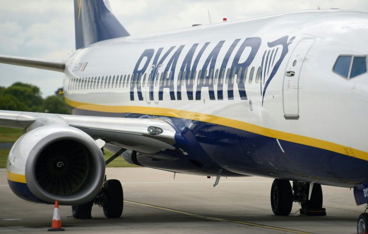 Low-cost airline Ryanair, which has complained about government rescues spoiling competition between airlines, has said it will challenge Lufthansa's bailout