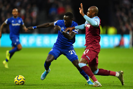 Our Niasse of Everton competes with Angelo Ogbonna of West Ham United