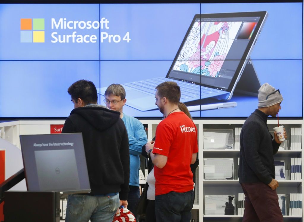 microsoft-to-permanently-close-all-retail-stores-ibtimes