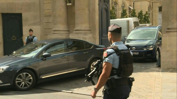 There have been numerous comings and goings at the entrance of the HÃ´tel Matignon in Paris this morning, as Edouard Philippe tendered his resignation and a new Prime Minister is set to be appointed later today, to embody a "new path", according to the El