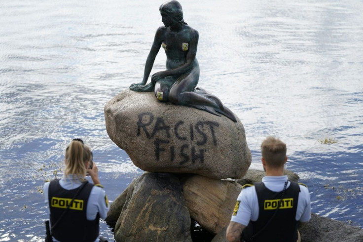 The iconic statue of the Little Mermaid in Cophengan vandalised with a phrase which has left police puzzling over what it means and who might have written it