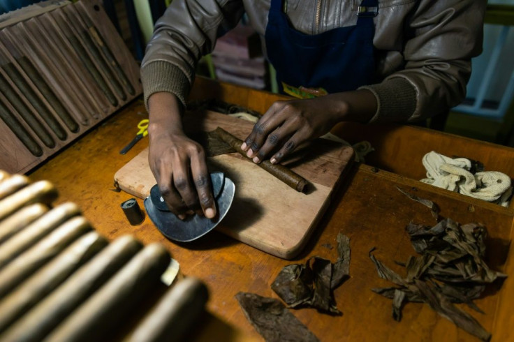 Only women roll Mosi Oa Tunya cigars, a decision aimed at empowering them and providing them with an income
