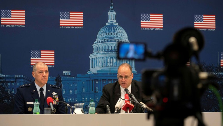 Marshall Billingslea (right), the US special presidential envoy for arms control, and Air Force Lieutenant General Thomas Bussiere give a press conference in Vienna in June 2020 on New START talks with Russia