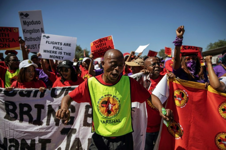 More than half of SAA's workers are to lose their jobs