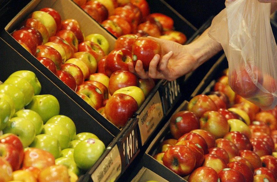6 Fruits And Vegetables That Cause Stomach Bloating And Smelly Gas