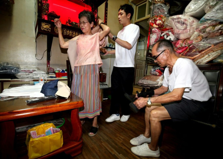 Grandson Reef Chang, 31, hit upon the idea of using the clothes to alleviate the couple's boredom