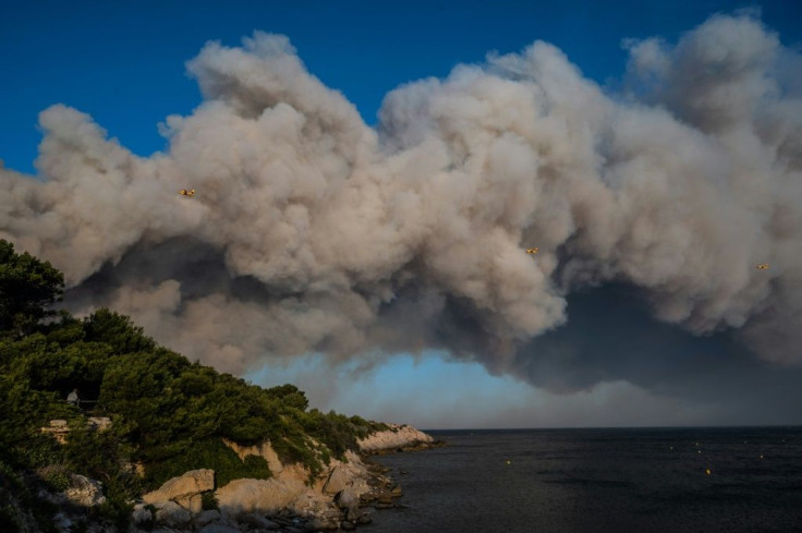 The fire spread rapidly, fanned by strong winds