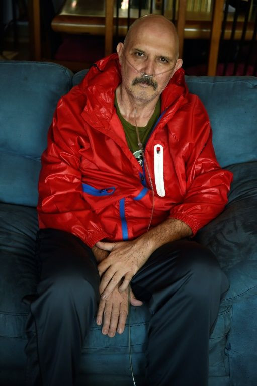 Mario Landetta, a 60-year-old gynecologist, spent three weeks in hospital because of the virus