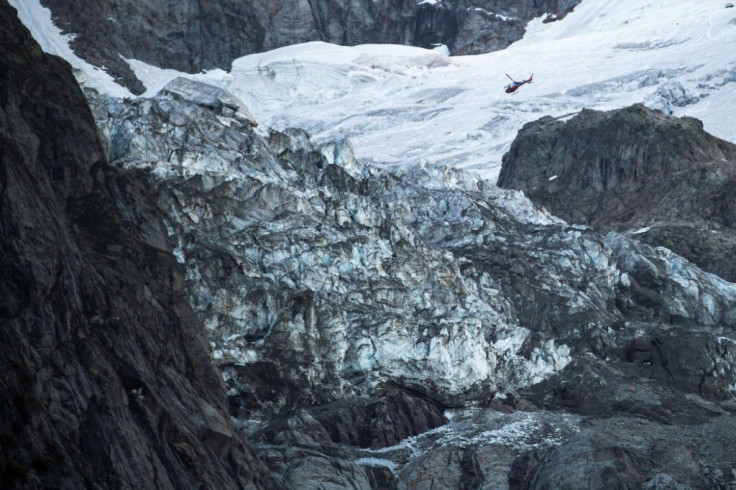 During a helicopter flypast, an AFP reporter saw a gaping chasm on the lower part of the Planpincieux, from which two cascades of water flowed towards the valley