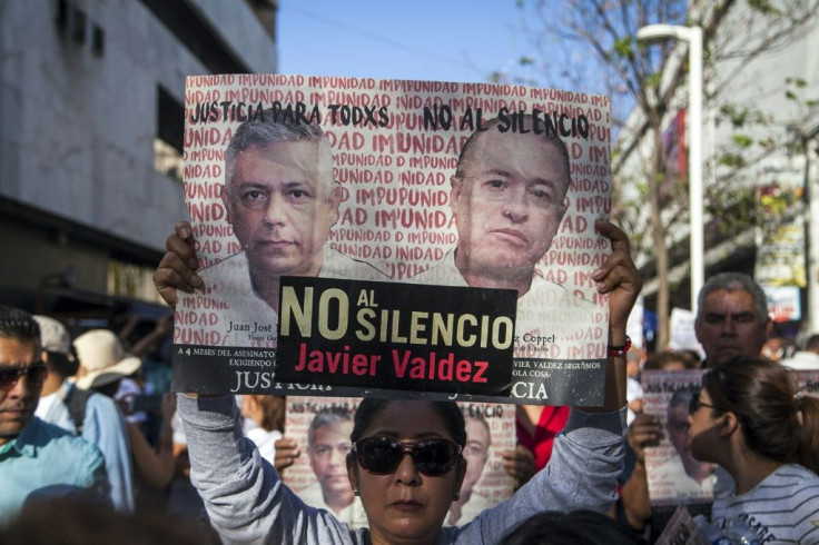 Manifestación para reclamar justicia de periodistas, amigos y familiares del periodista mexicano Javier Valdez en el primer aniversario de su muerte, el 15 de mayo de 2018, en Culiacán, Sinaloa