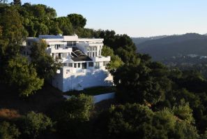 While the pandemic lockdown initially caused a lull in Hollywood Hills house parties, the past few weeks have seen gatherings soar such as at this mansion off famed Mulholland Drive, where one person was shot and killed