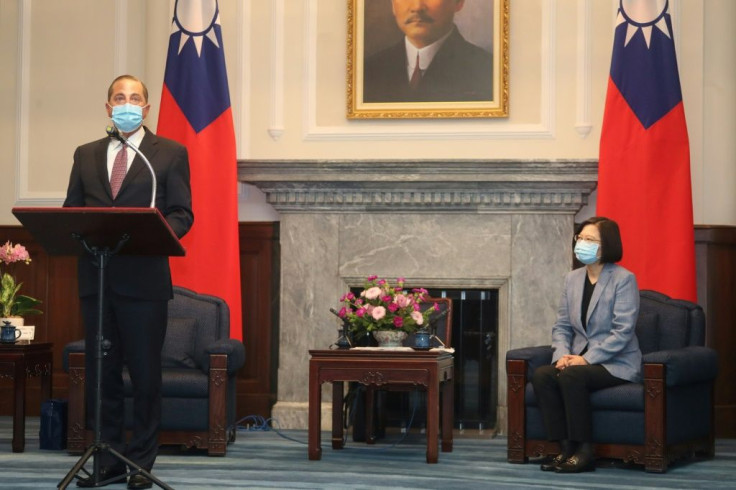 US Health Secrtary Alex Azar (L) met with Taiwan's President Tsai Ing-wen (R) on a visit China has slammed as a threat to peace