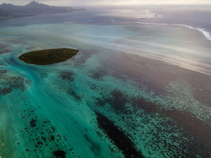 The weather is also fanning the oil slick further up the coast and is not forecast to improve until evening