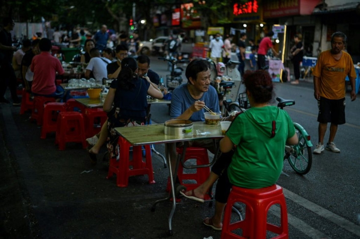 Outdoor diners are back in Wuhan