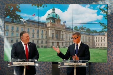 US Secretary of State Mike Pompeo (L) called for Belarusians to have 'the freedoms they are demanding' at a press conference with Czech Prime Minister Andrej Babis in Prague