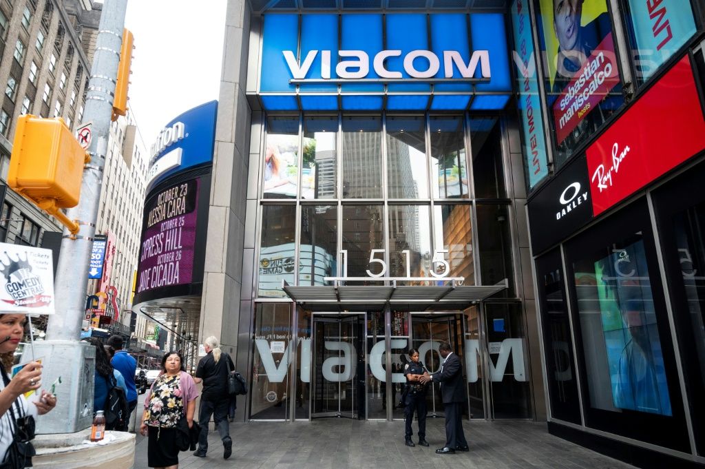 What Viacoms Sale Of Simon Schuster Means For The Company Ibtimes