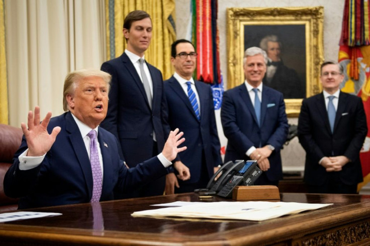 US President Donald Trump has been reluctant to wear a face covering to fight the spread of coronavirus, even when several people stand within close proximity in the Oval Office