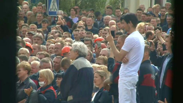 Car factory workers in Belarus on strike against post-vote crackdown and Lukashenko reelection