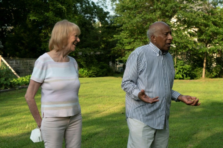 In 2006, Dan Smith married Loretta Neumann, an environmental activist and longtime federal worker, at the Washington National Cathedral