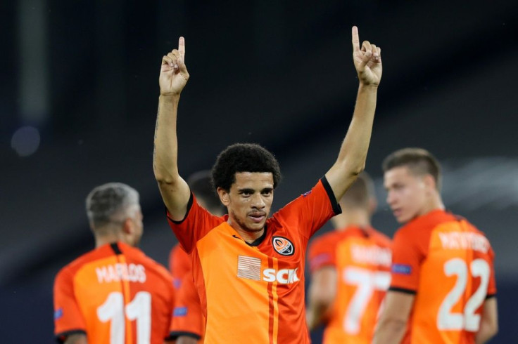 Taison (centre) is aiming to cap his long career at Shakhtar by winning the Europa League
