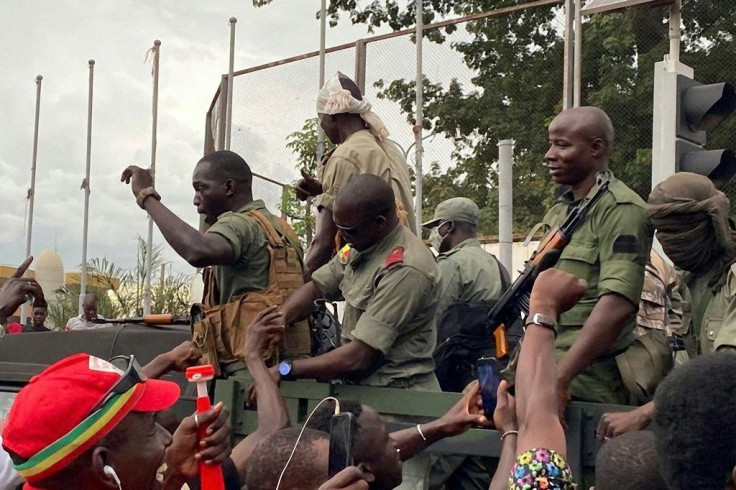 Troops were cheered by crowds as they arrived at Independence Square in Bamako
