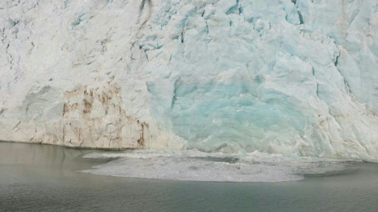 Report says Greenland's glaciers 'past tipping point'