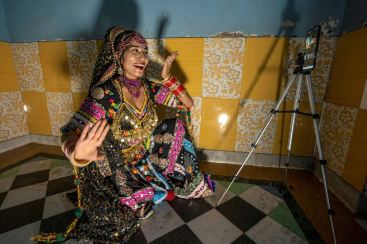Hosting online classes has given Kalbeliya gypsy dancer Aasha Sapera a source of income during the coronavirus pandemic