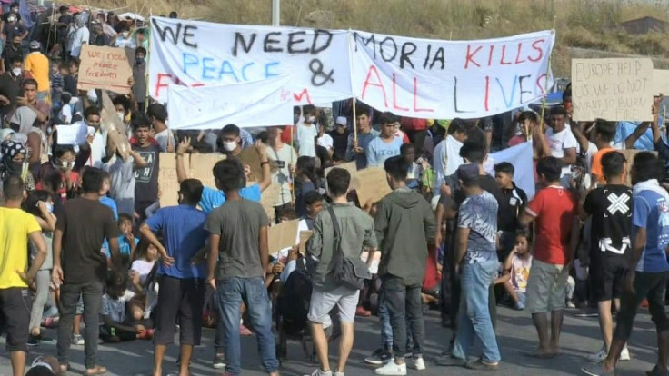 Greek riot police fire tear gas at protesting asylum seekers on Lesbos