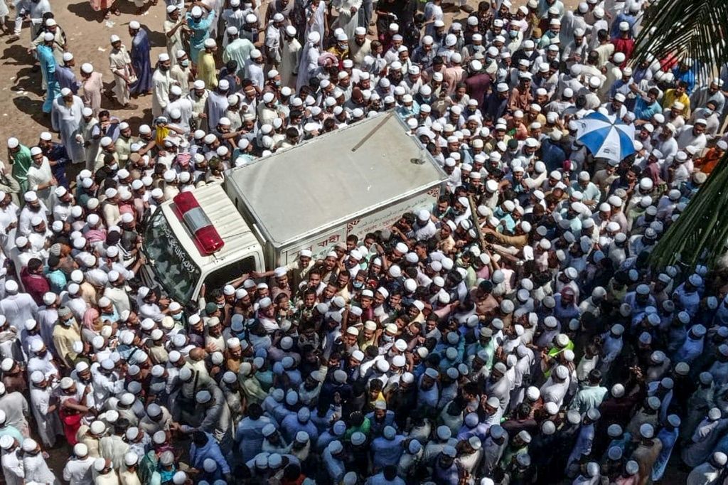 Tens Of Thousands Attend Bangladesh Islamist Leader's Funeral | IBTimes