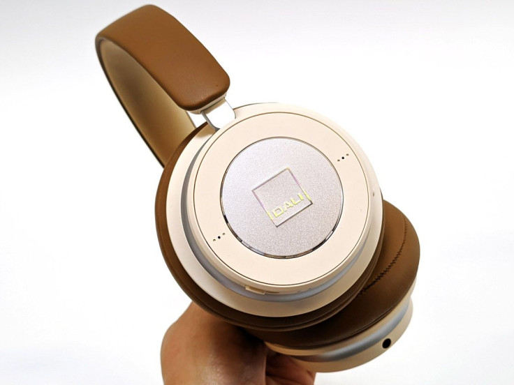 The DALI IO-6 hands-on experience - a new approach to wireless ANC headphones 