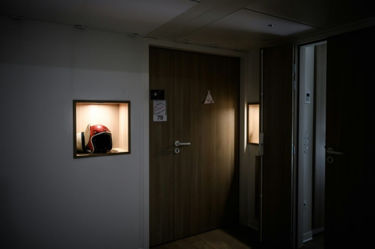 Objects mounted on the wall help the Alzheimerâs patients recognise their rooms