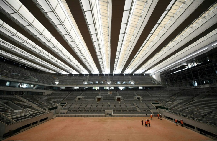 Cover up! The new roof on the Philippe Chatrier court