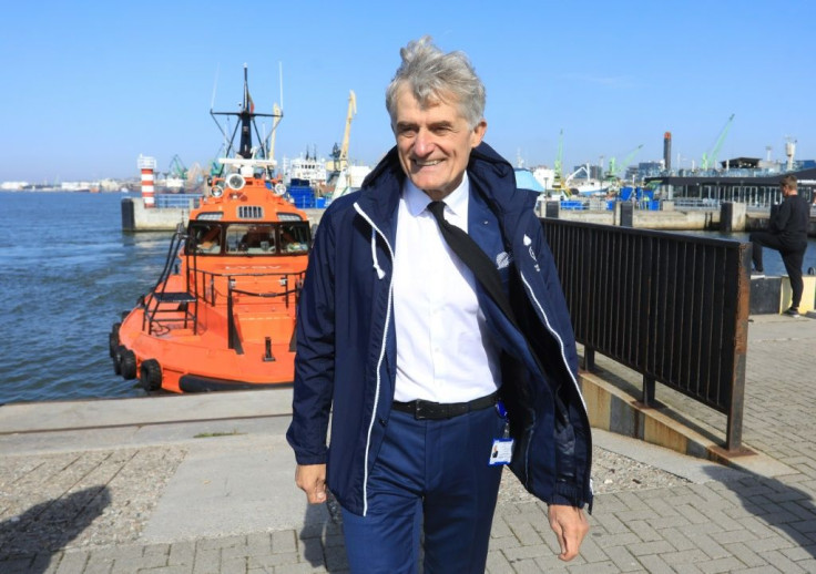 Port director Algis Latakas thinks Belarus would do damage to itself if goods were shipped through Russian ports