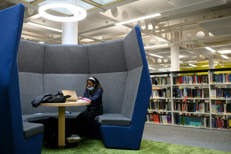To study in Coventry University's library, students must reserve a place under virus measures