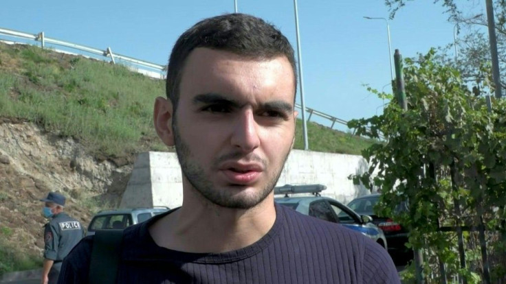 Armenians sign up in Yerevan to fight Azerbaijani forces in breakaway region of Nagorny Karabakh as the armed conflict enters a fourth day.